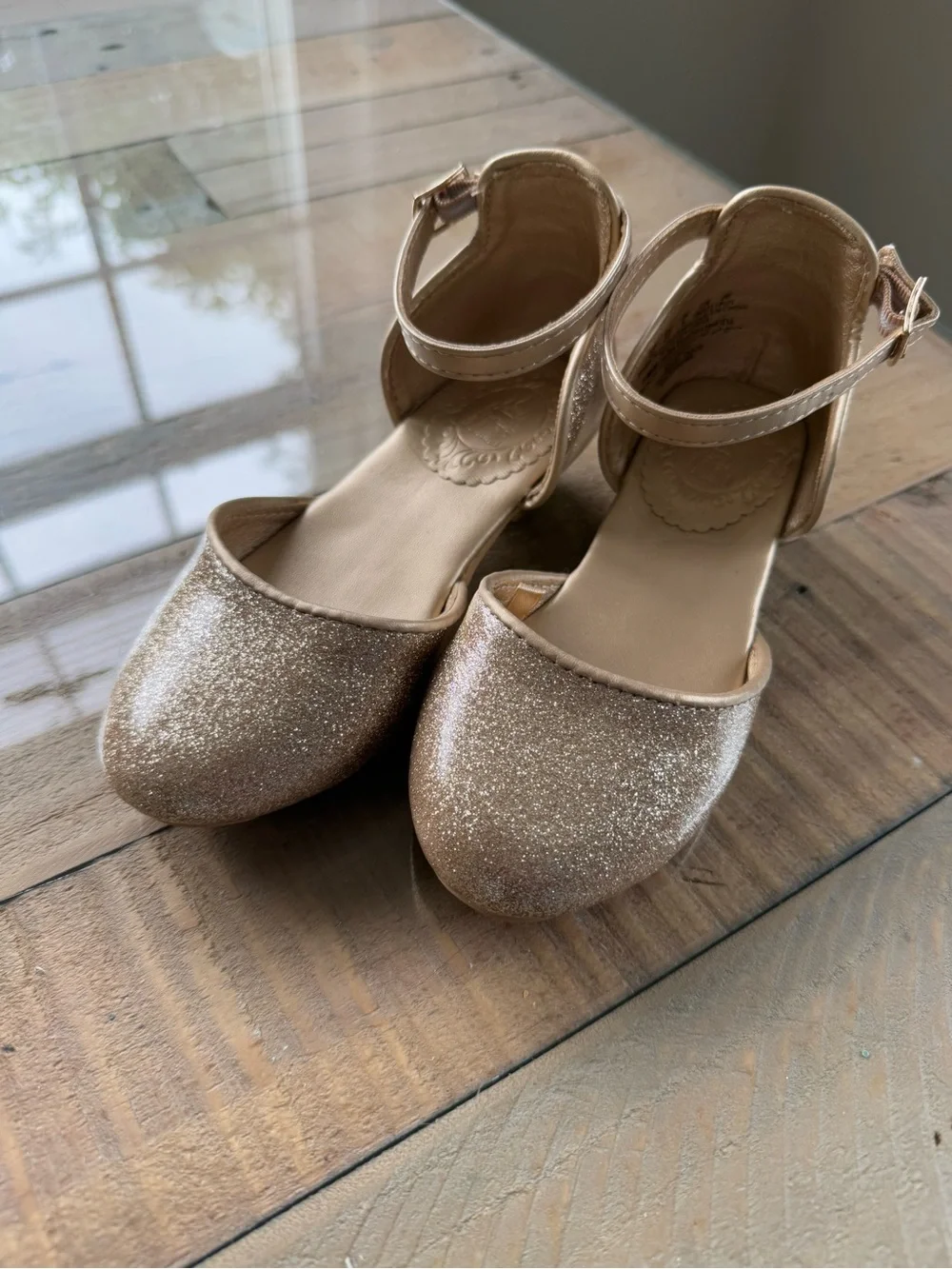 Disney sparkling gold